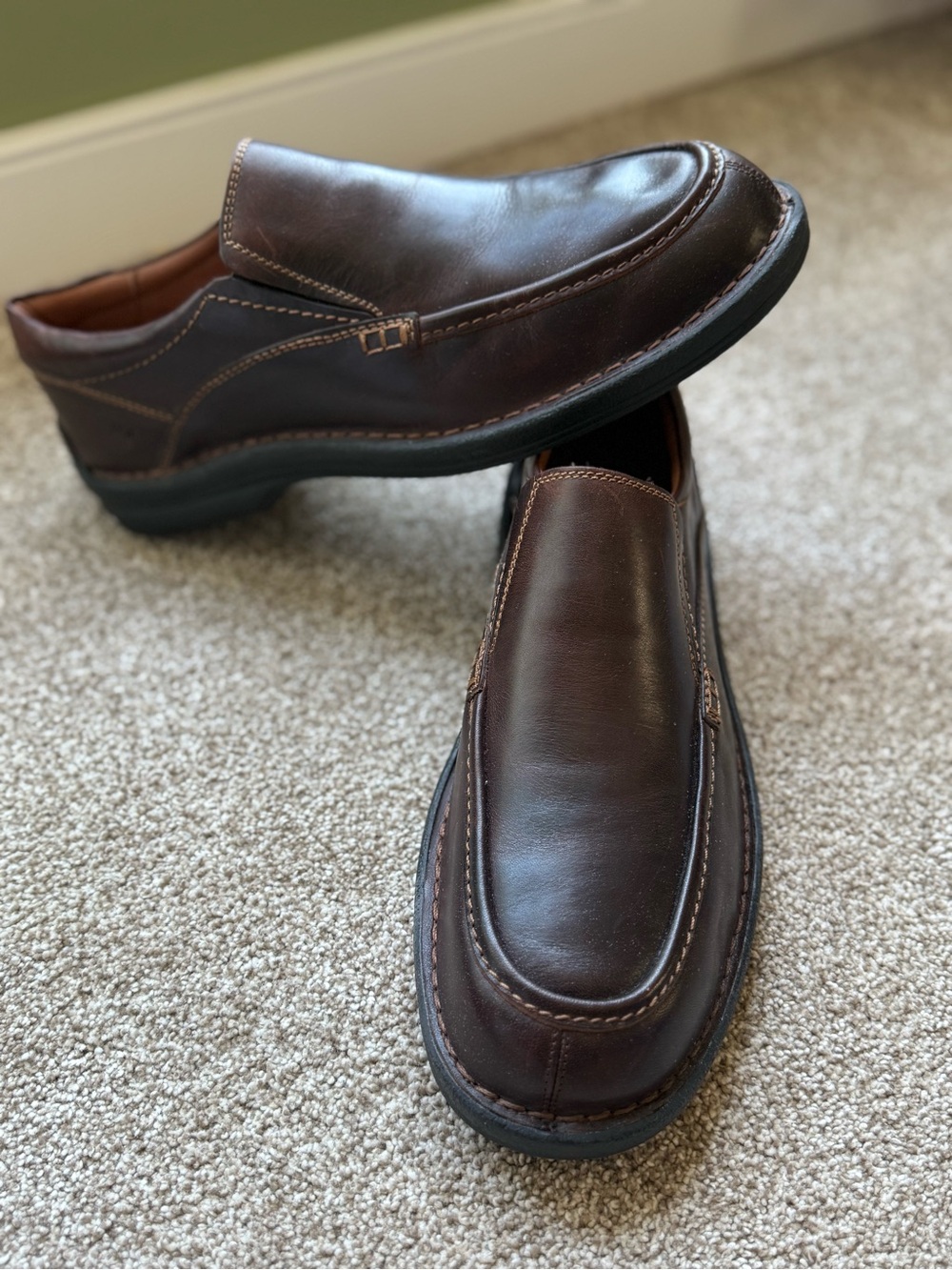 Johnston & Murphy Men's Dark Brown Leather Slip-On Loafers